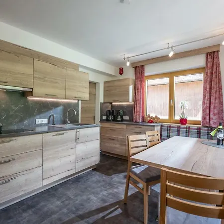 Saibatenhof Dağ evi