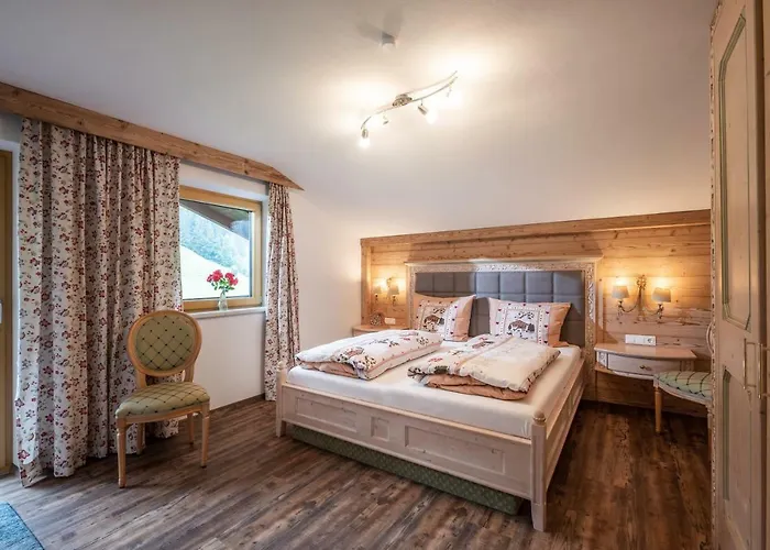 Saibatenhof Chalet *